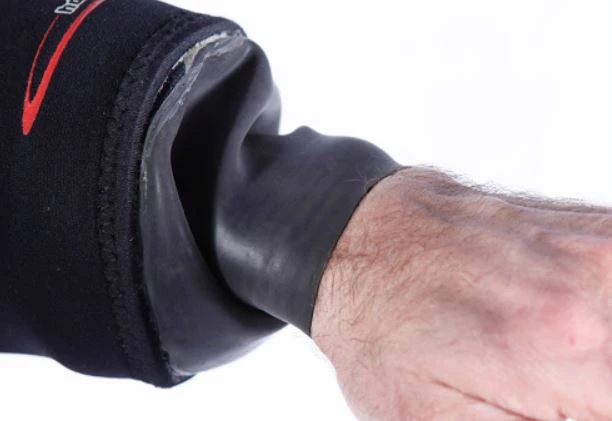 Zápästná dlhá kónická latexová manžeta na suchý oblek